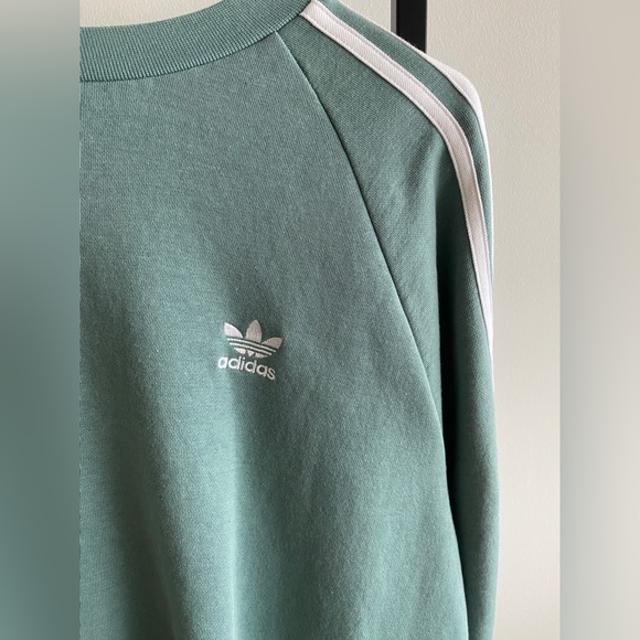 Adidas Originals Crew Neck size large - Picture 2 of 3